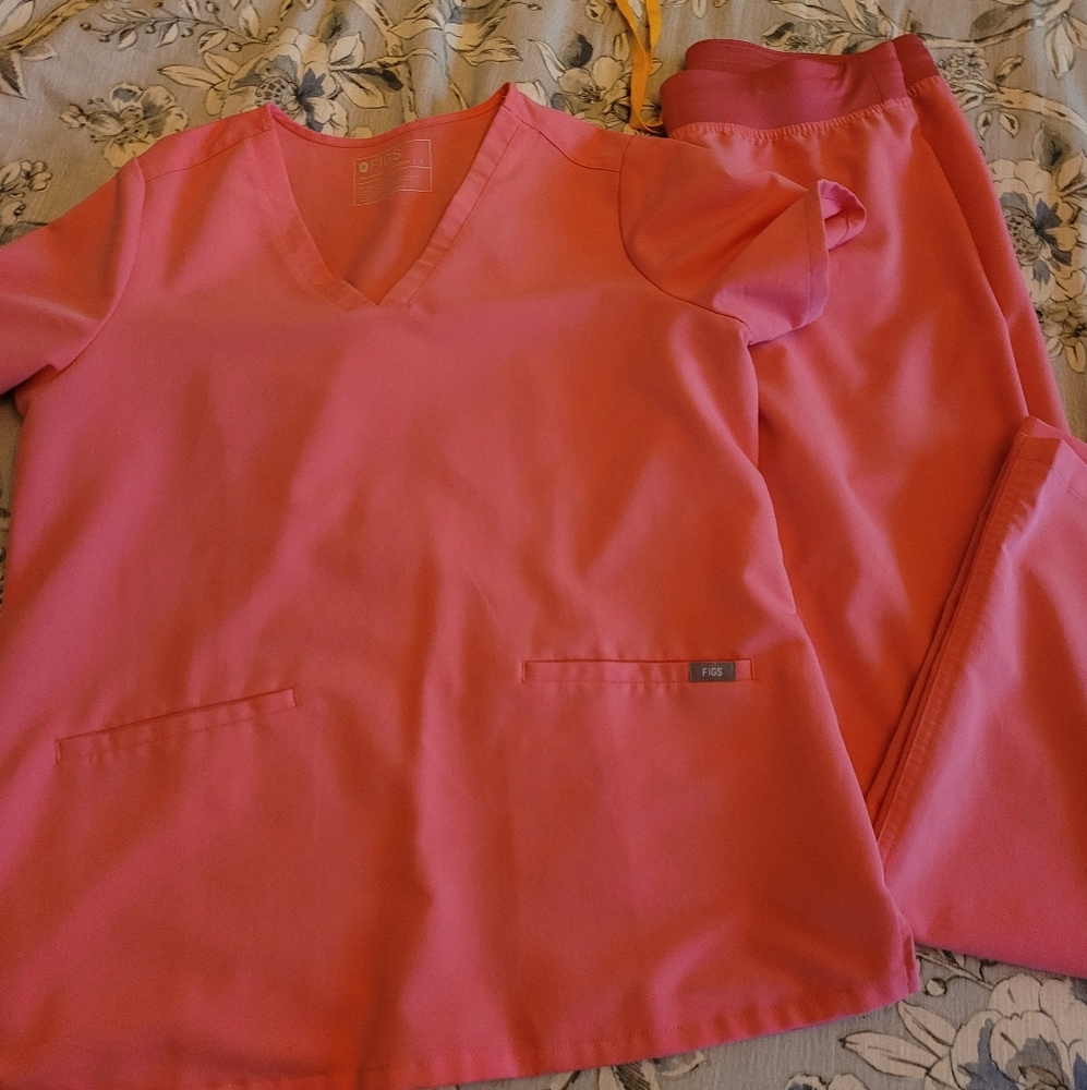 Figs scrub set in neon pink